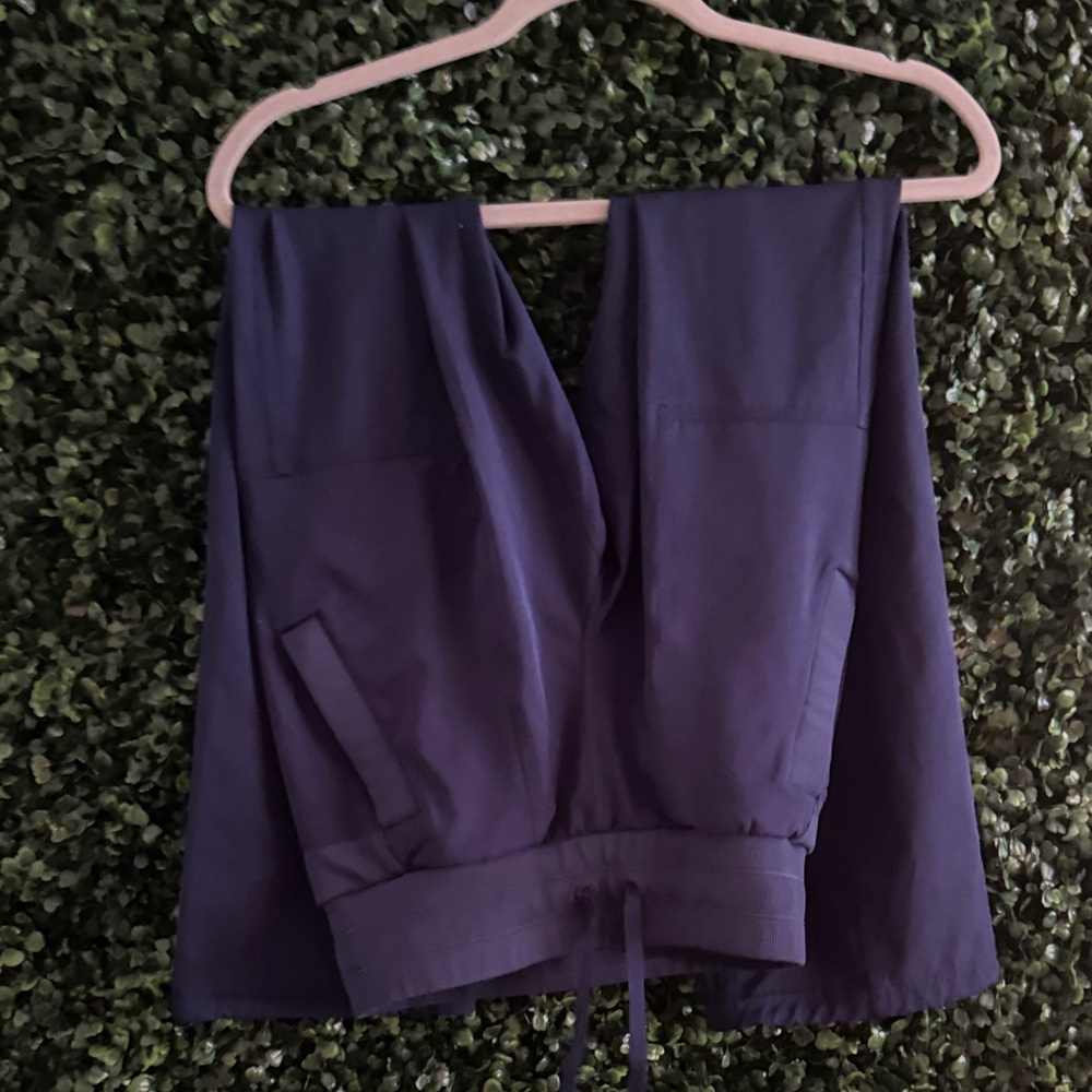 JO & JAX  EUC/ LIKE NEW DANCE PANTS • JAZZ• HIPHOP •YOUTH LARGE • NAVY BLUE